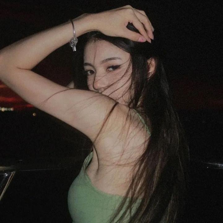 陪她一会儿