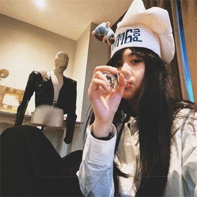 唇彩间谍